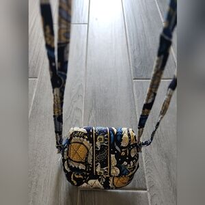 Vera Bradley Shoot From The Hip In Ellie